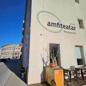 Amfiteatar PUY